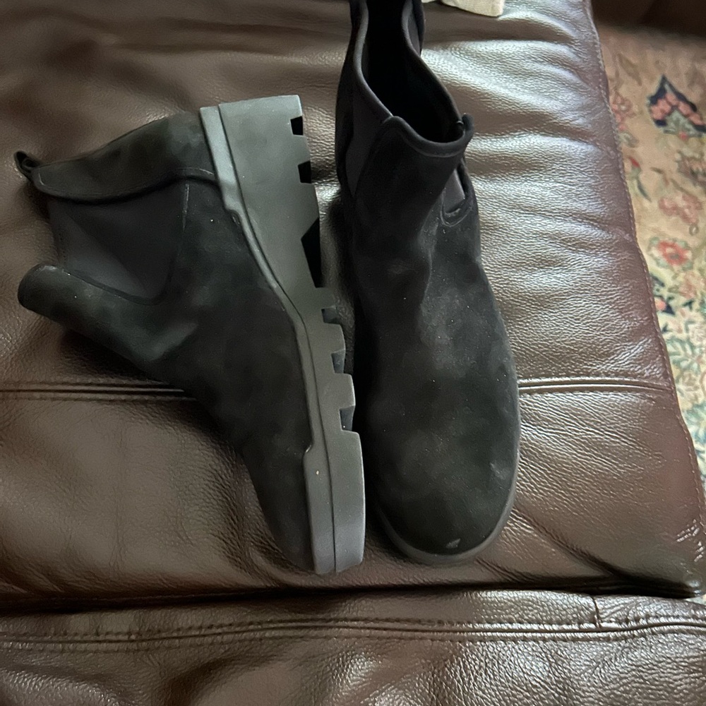 Eileen Fisher booties